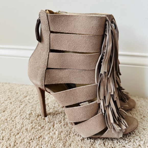 SCHUTZ Tan Genuine Leather Fringe Gladiator Sandal Heels Size 8.5B - Picture 9 of 12